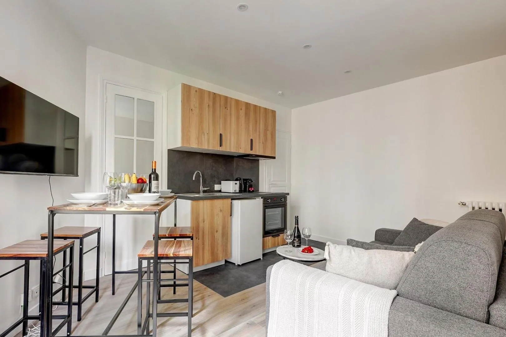 5005 Suite Dardou - Nice Apartment Palais Congres Paris 0*,  France